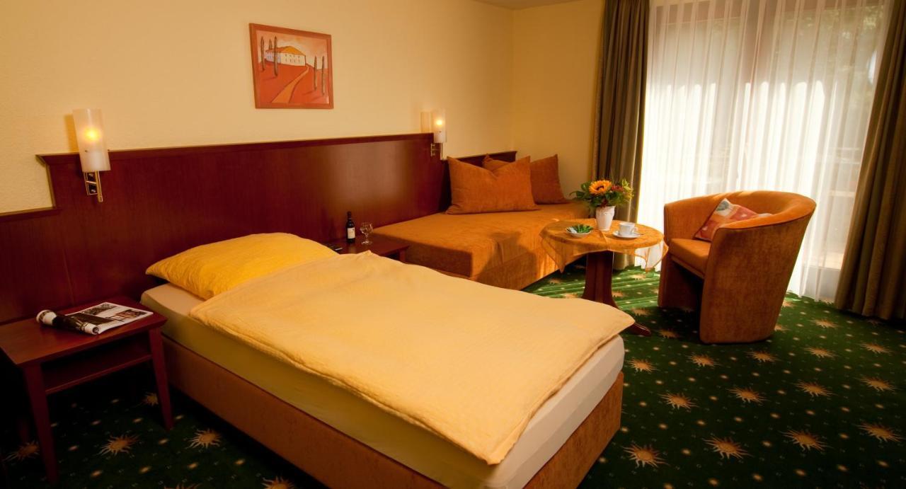 Hotel Restaurant Sonnenhof Weyerbusch Szoba fotó